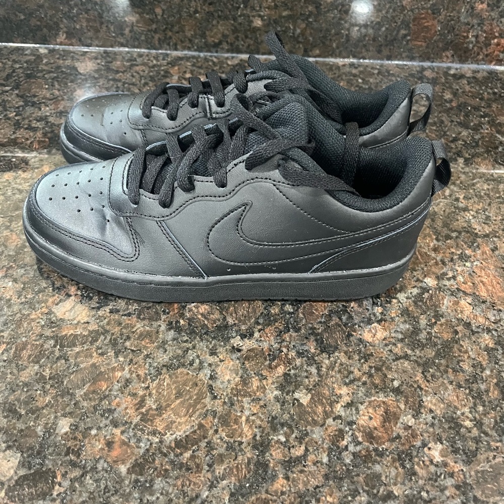 Women’s size 8.5 black Air Force (youth 7) never worn